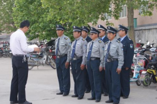 襄陽保安公司員工日常?。。?>
                                </a>
                            </div>
                            <div   id=