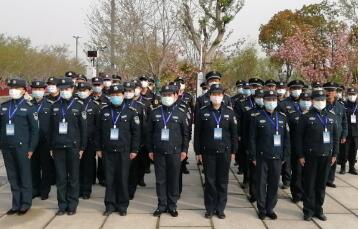 千萬不要小瞧保安?。。。。?！